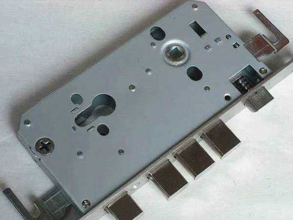 宁江24小时上门开锁公司