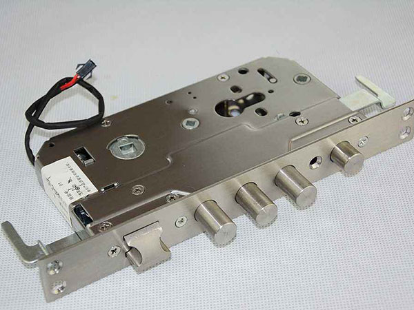 宁江24小时上门开锁公司